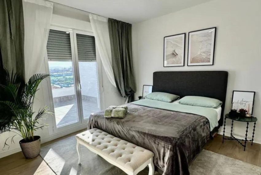 R4991356-Apartment-For-Sale-La-Campana-Penthouse-3-Beds-150-Built-10