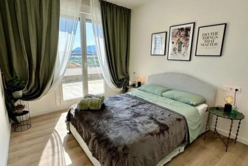 R4991356-Apartment-For-Sale-La-Campana-Penthouse-3-Beds-150-Built-4