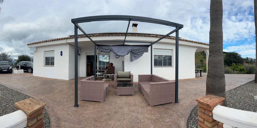 R4991626-Villa-For-Sale-Guaro-Finca-4-Beds-150-Built-2