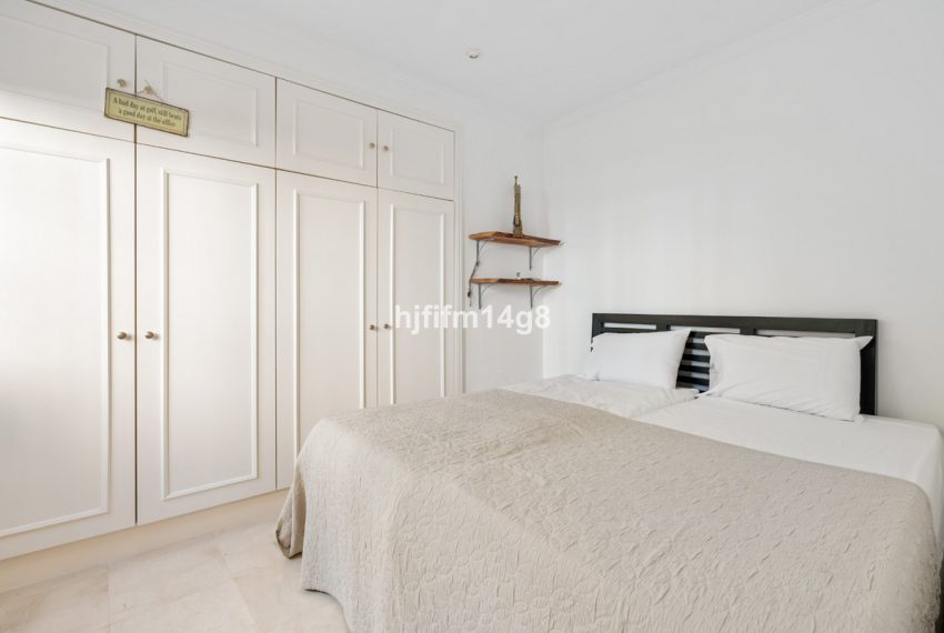 R4991944-Villa-For-Sale-Nueva-Andalucia-Semi-Detached-4-Beds-250-Built-13