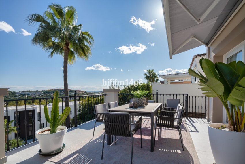 R4991944-Villa-For-Sale-Nueva-Andalucia-Semi-Detached-4-Beds-250-Built-18