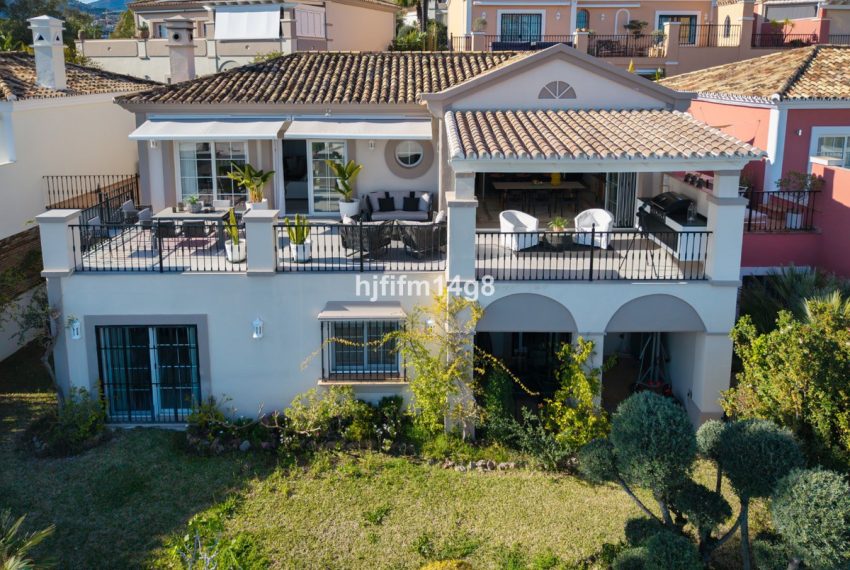 R4991944-Villa-For-Sale-Nueva-Andalucia-Semi-Detached-4-Beds-250-Built-19