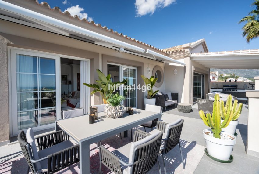 R4991944-Villa-For-Sale-Nueva-Andalucia-Semi-Detached-4-Beds-250-Built-2