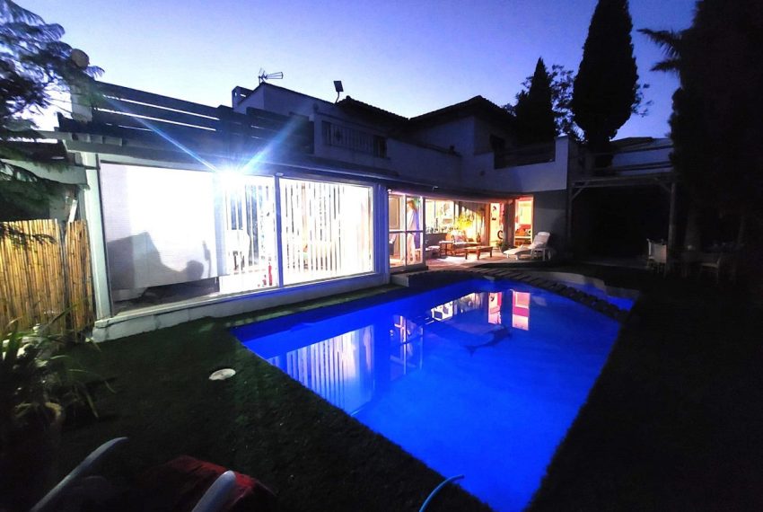 R4992292-Villa-For-Sale-Estepona-Detached-5-Beds-290-Built-11