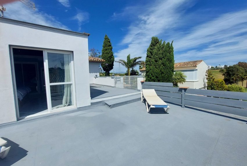 R4992292-Villa-For-Sale-Estepona-Detached-5-Beds-290-Built-3