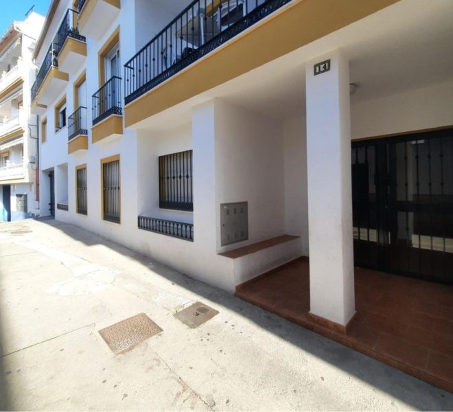 R4992580-Image 1-Semi Detached - 4 Beds - 300 Built