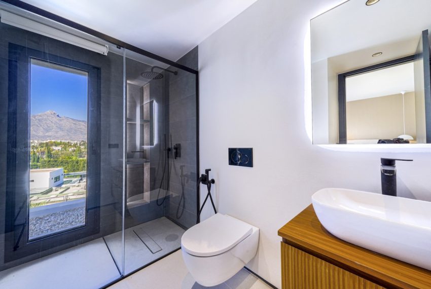 R4993903-Villa-For-Sale-Nueva-Andalucia-Detached-5-Beds-425-Built-9