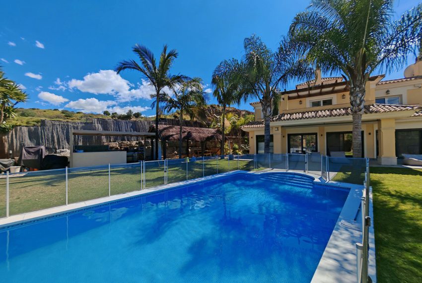 R5001736-Villa-For-Sale-Santa-Clara-Detached-4-Beds-310-Built-10