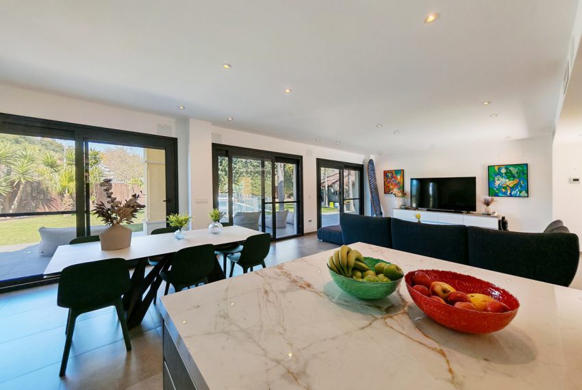 R5001736-Villa-For-Sale-Santa-Clara-Detached-4-Beds-310-Built-8