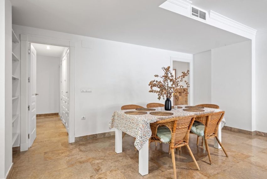 R5001814-Apartment-For-Sale-The-Golden-Mile-Ground-Floor-3-Beds-254-Built-10