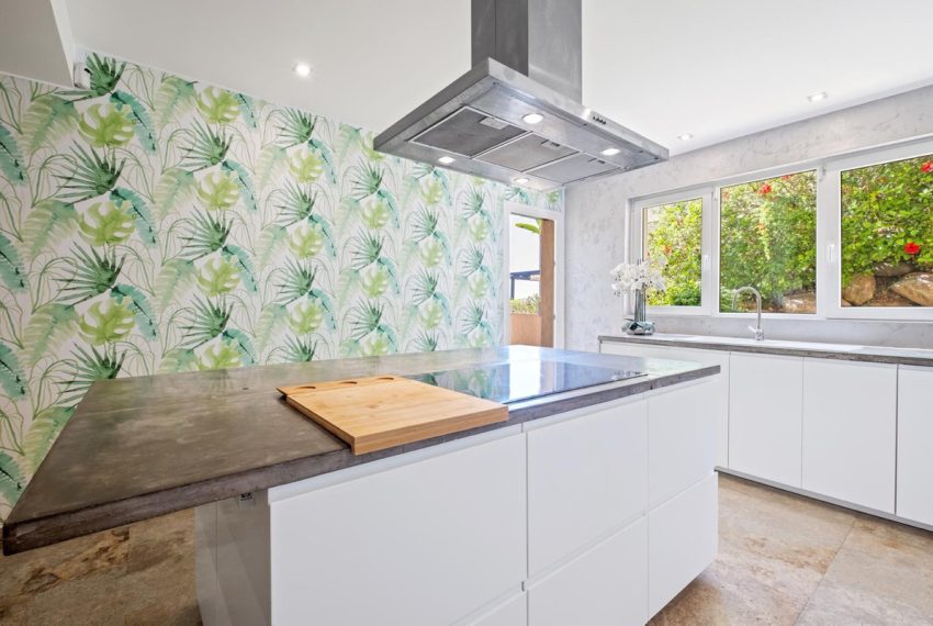 R5001814-Apartment-For-Sale-The-Golden-Mile-Ground-Floor-3-Beds-254-Built-15