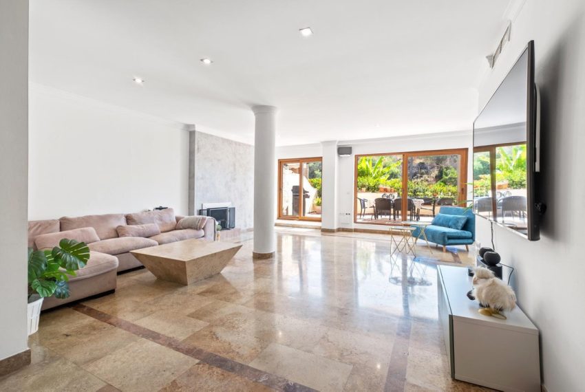 R5001814-Apartment-For-Sale-The-Golden-Mile-Ground-Floor-3-Beds-254-Built-7