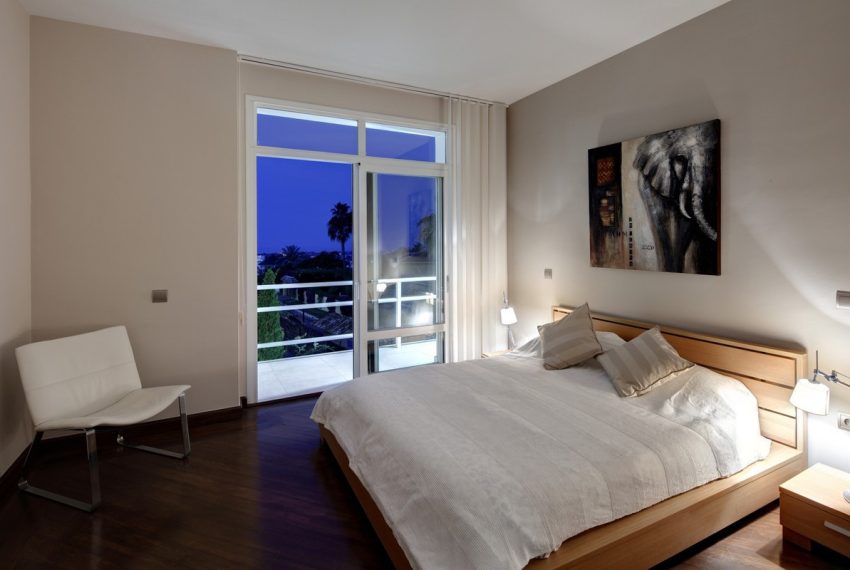 R2431955-Villa-For-Sale-La-Quinta-Detached-5-Beds-428-Built-13