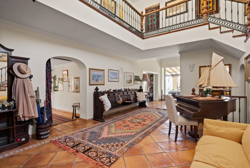 R2801810-Villa-For-Sale-Benahavis-Detached-4-Beds-566-Built-10