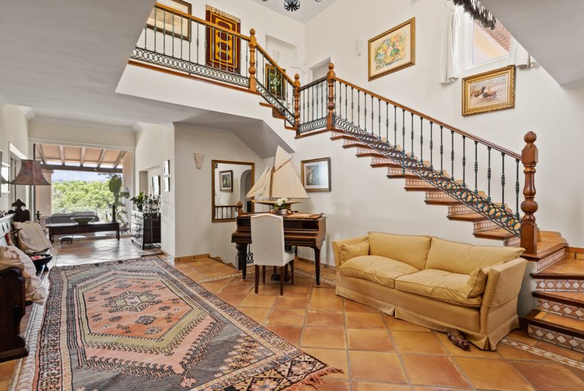 R2801810-Villa-For-Sale-Benahavis-Detached-4-Beds-566-Built-11
