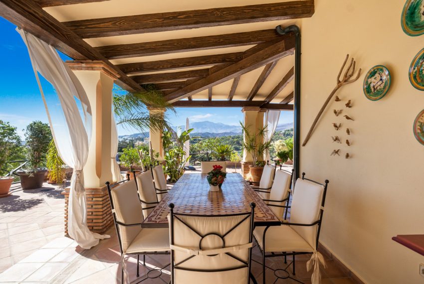 R2801810-Villa-For-Sale-Benahavis-Detached-4-Beds-566-Built-16