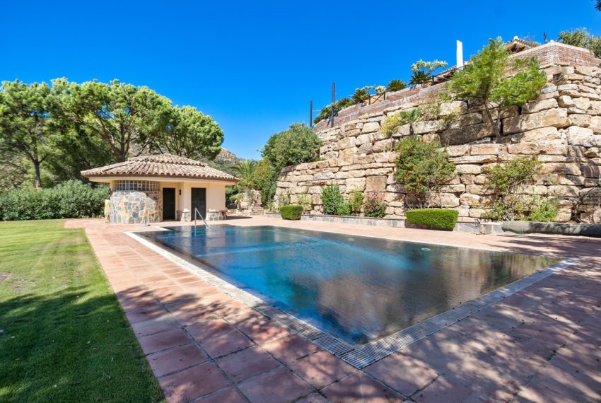R2801810-Villa-For-Sale-Benahavis-Detached-4-Beds-566-Built-4