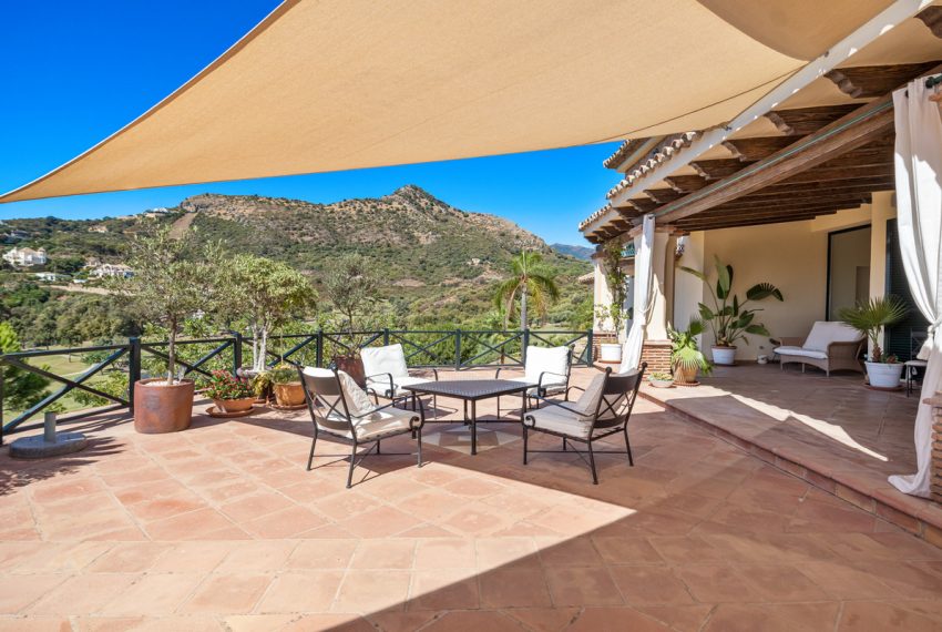 R2801810-Villa-For-Sale-Benahavis-Detached-4-Beds-566-Built-6