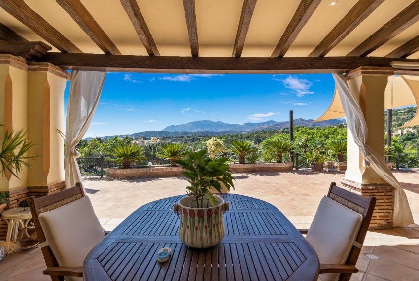 R2801810-Villa-For-Sale-Benahavis-Detached-4-Beds-566-Built-7