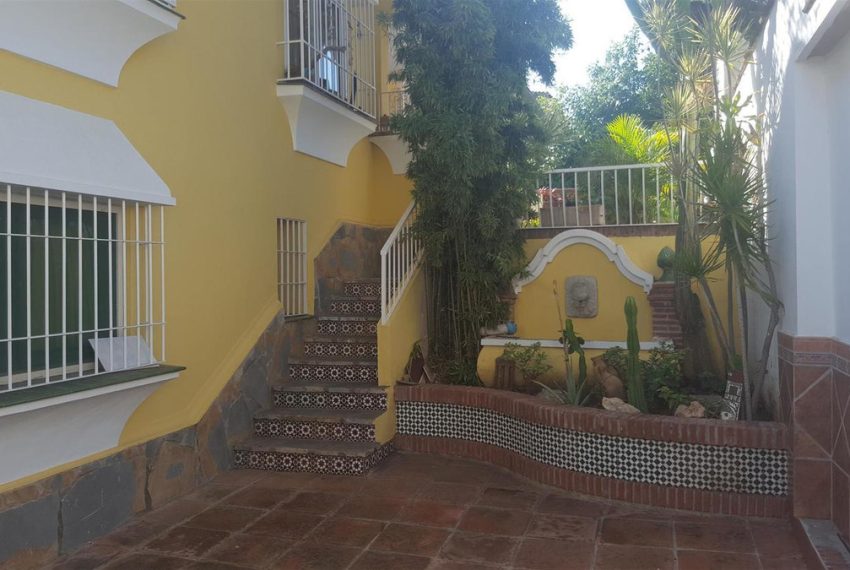 R3036125-Villa-For-Sale-Mijas-Costa-Detached-6-Beds-360-Built-7