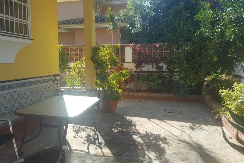 R3036125-Villa-For-Sale-Mijas-Costa-Detached-6-Beds-360-Built-8