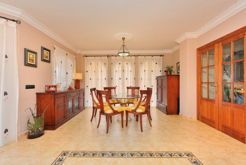 R3087802-Villa-For-Sale-Mijas-Costa-Detached-5-Beds-420-Built-3