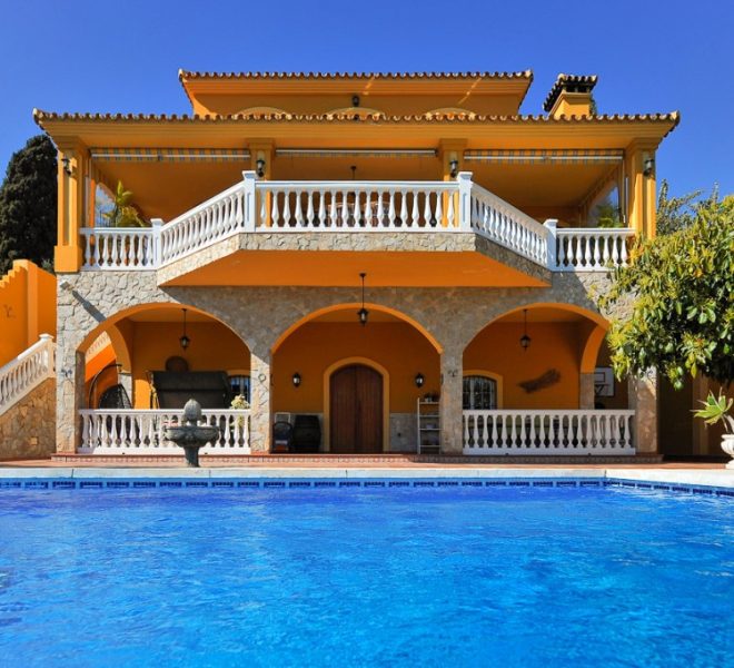 R3087802-Image 1-Detached - 5 Beds - 420 Built