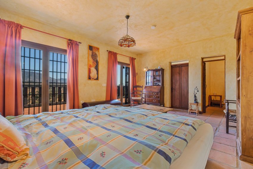 R3211273-Villa-For-Sale-Mijas-Costa-Finca-4-Beds-150-Built-11