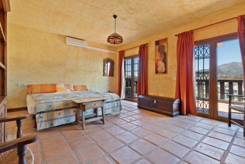 R3211273-Villa-For-Sale-Mijas-Costa-Finca-4-Beds-150-Built-12
