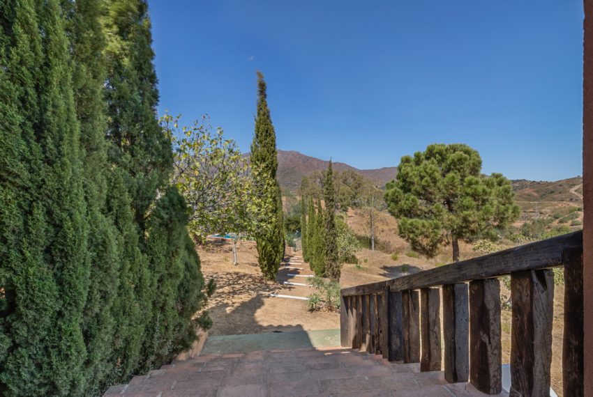 R3211273-Villa-For-Sale-Mijas-Costa-Finca-4-Beds-150-Built-4