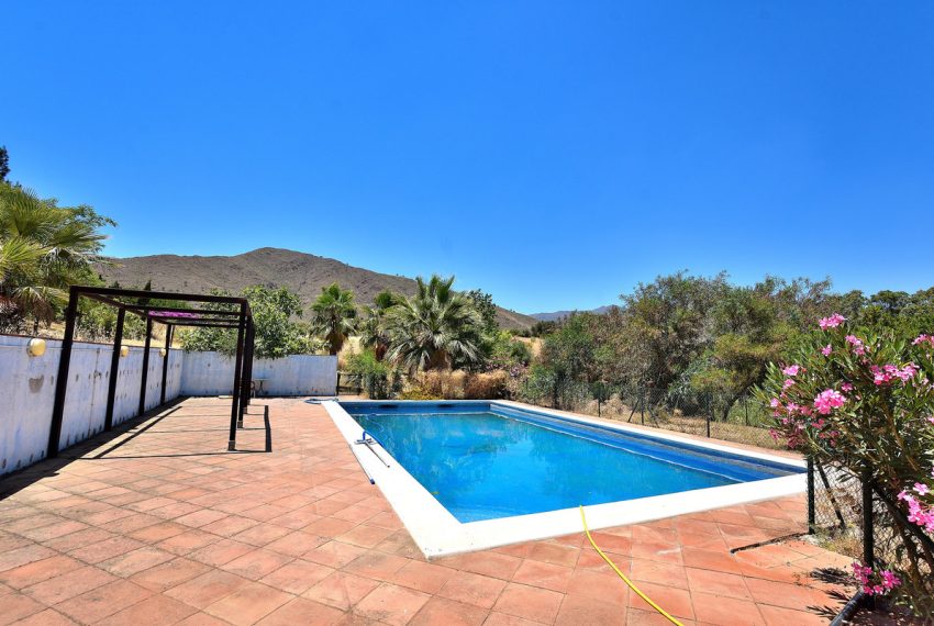 R3211273-Villa-For-Sale-Mijas-Costa-Finca-4-Beds-150-Built