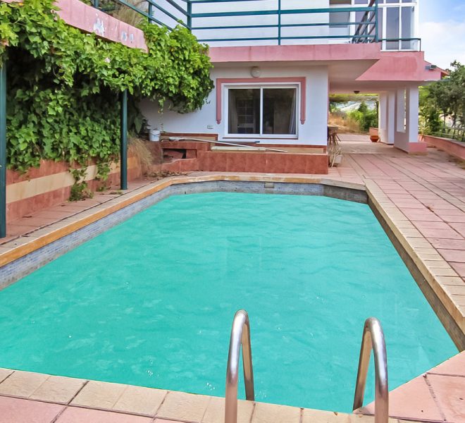 R3220219-Image 1-Detached - 7 Beds - 355 Built
