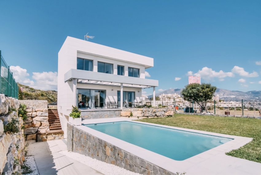 R3388891-Villa-For-Sale-Mijas-Costa-Detached-3-Beds-248-Built
