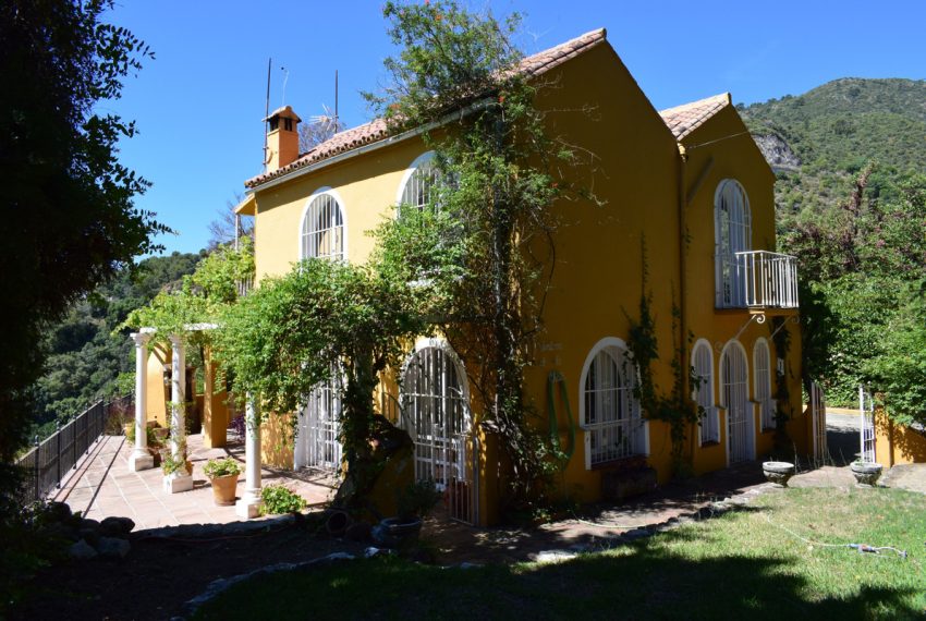 R3441994-Villa-For-Sale-Ojen-Detached-4-Beds-195-Built-2