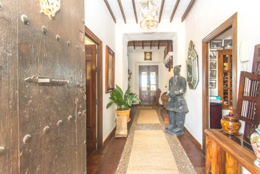 R3537112-Villa-For-Sale-Mijas-Costa-Detached-6-Beds-465-Built-11