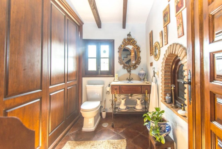 R3537112-Villa-For-Sale-Mijas-Costa-Detached-6-Beds-465-Built-12