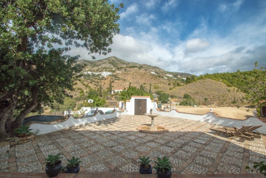 R3537112-Villa-For-Sale-Mijas-Costa-Detached-6-Beds-465-Built-3