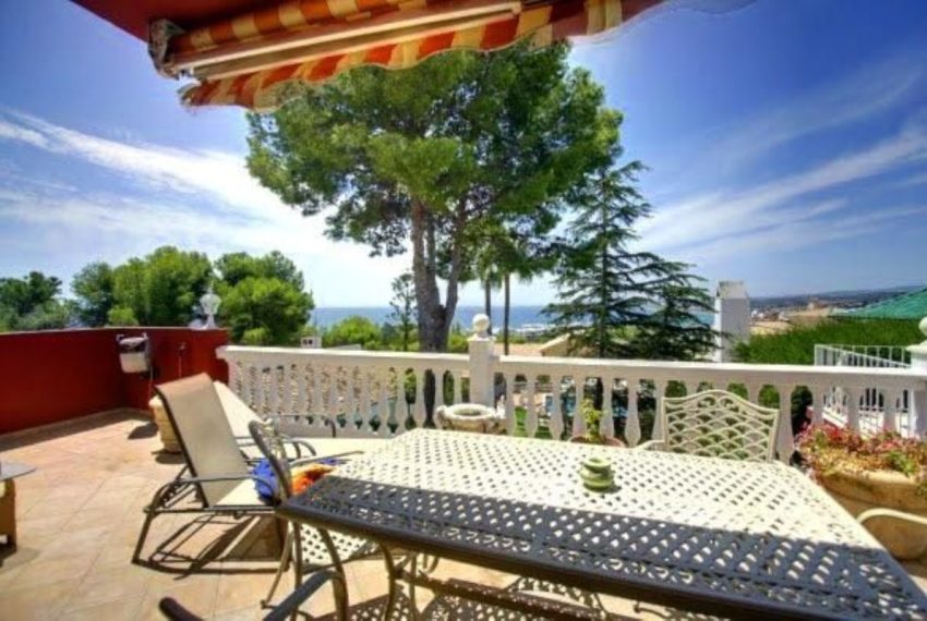 R3770659-Villa-For-Sale-Estepona-Detached-4-Beds-250-Built-2