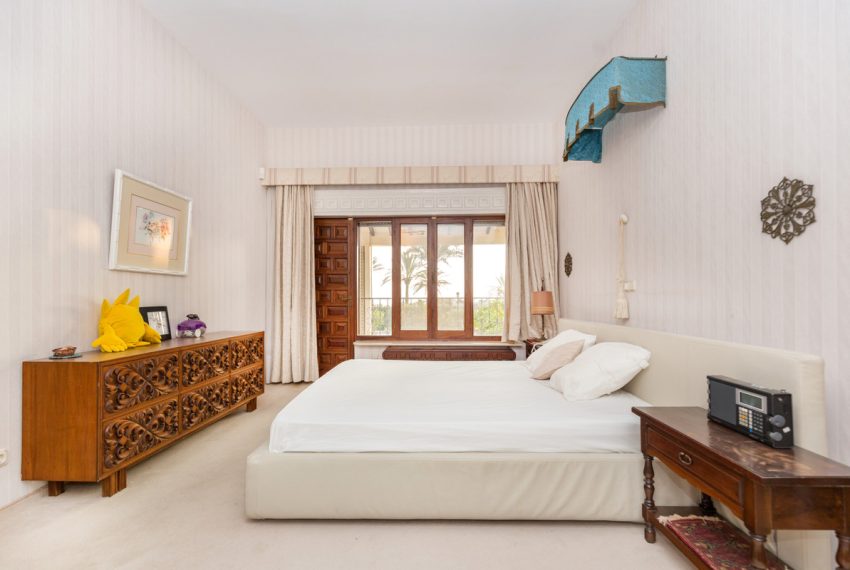 R3855409-Villa-For-Sale-Los-Monteros-Detached-5-Beds-420-Built-10