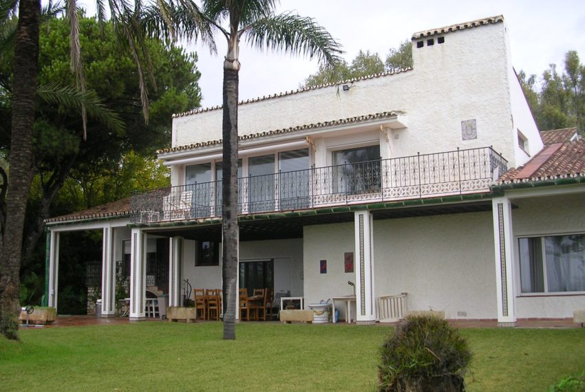 R3855409-Villa-For-Sale-Los-Monteros-Detached-5-Beds-420-Built-17