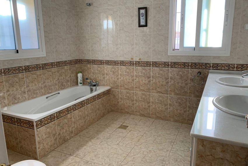 R3922444-Villa-For-Sale-Mijas-Detached-5-Beds-188-Built-7