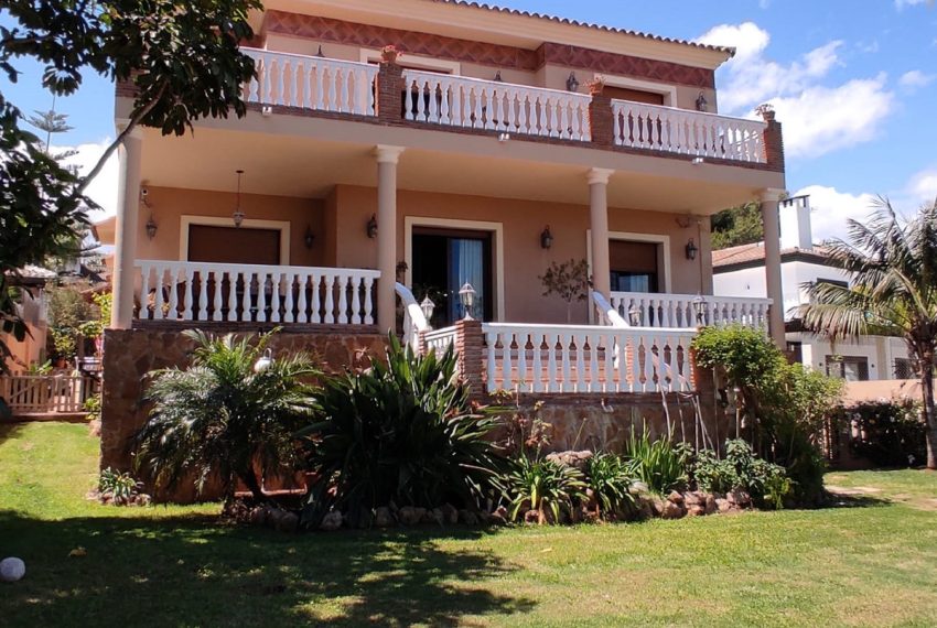R3966214-Villa-For-Sale-Mijas-Costa-Detached-4-Beds-520-Built