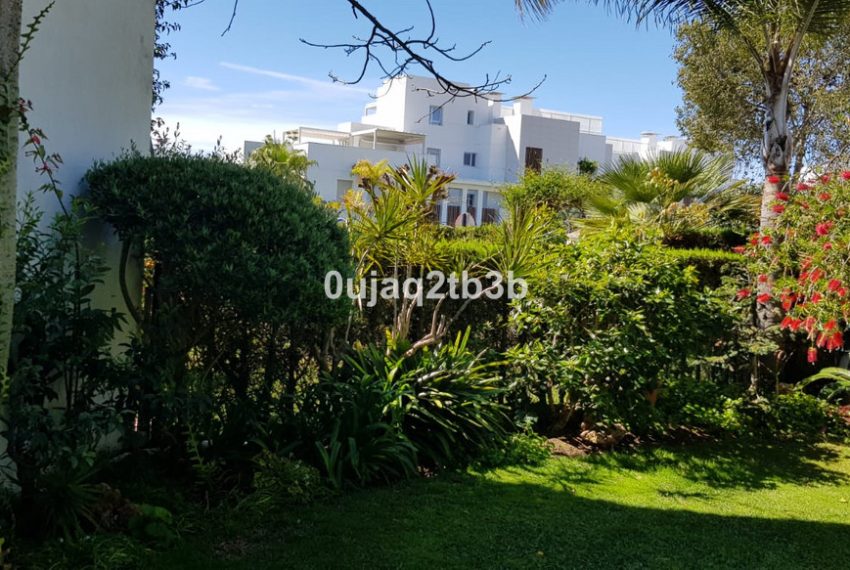 R3967933-Villa-For-Sale-New-Golden-Mile-Detached-5-Beds-528-Built-15