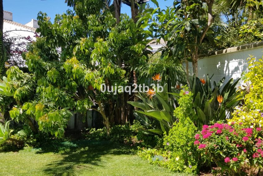 R3967933-Villa-For-Sale-New-Golden-Mile-Detached-5-Beds-528-Built-16
