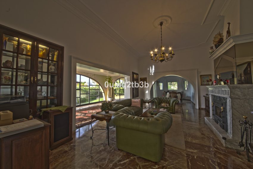 R3967933-Villa-For-Sale-New-Golden-Mile-Detached-5-Beds-528-Built-2