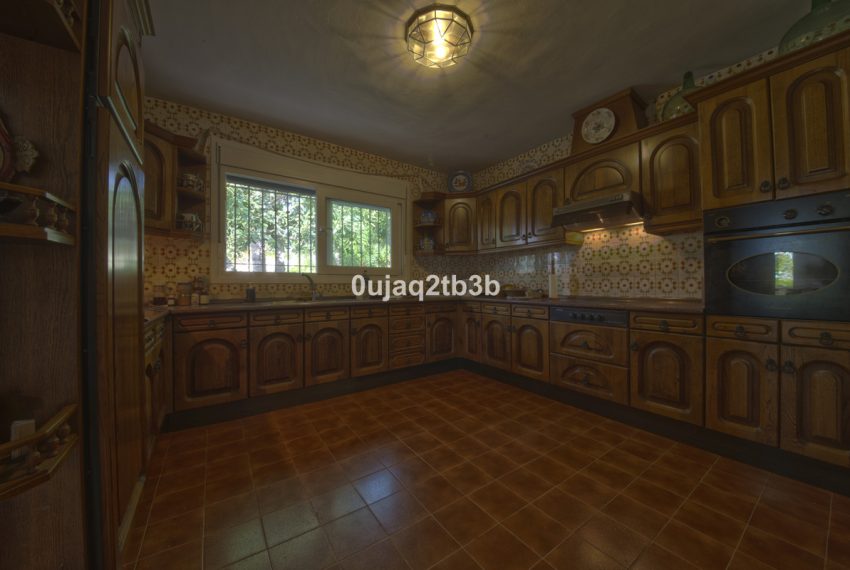 R3967933-Villa-For-Sale-New-Golden-Mile-Detached-5-Beds-528-Built-3