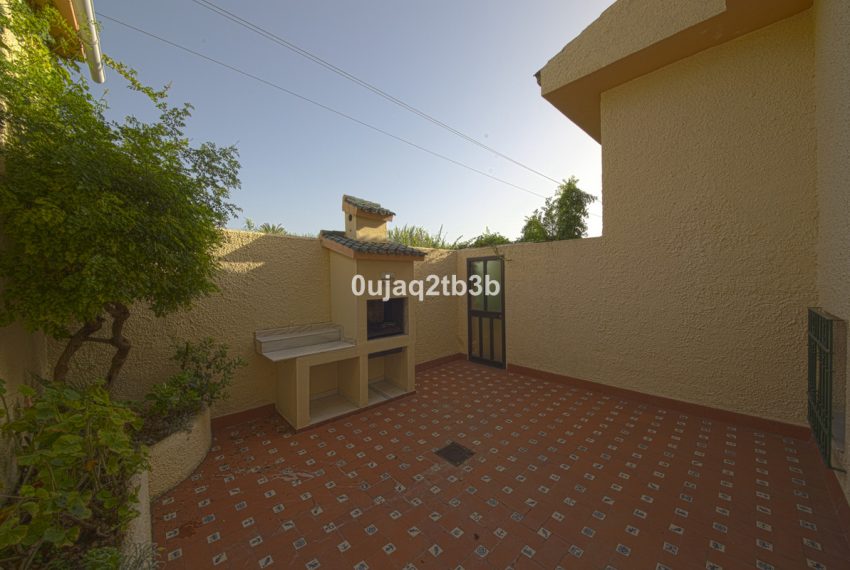 R3967933-Villa-For-Sale-New-Golden-Mile-Detached-5-Beds-528-Built-9