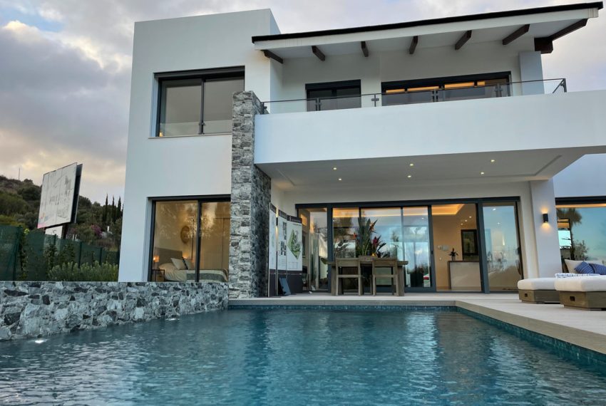 R3990073-Villa-For-Sale-Mijas-Costa-Detached-4-Beds-293-Built-1
