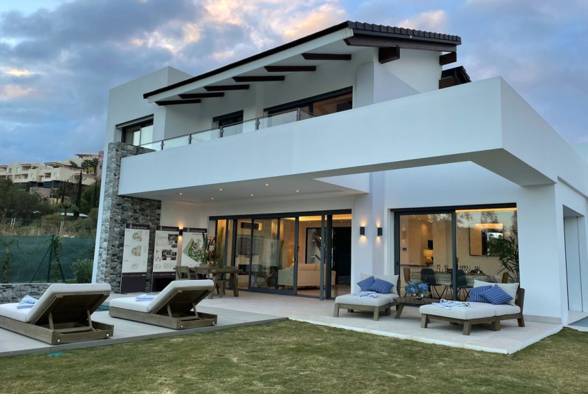 R3990073-Villa-For-Sale-Mijas-Costa-Detached-4-Beds-293-Built-4
