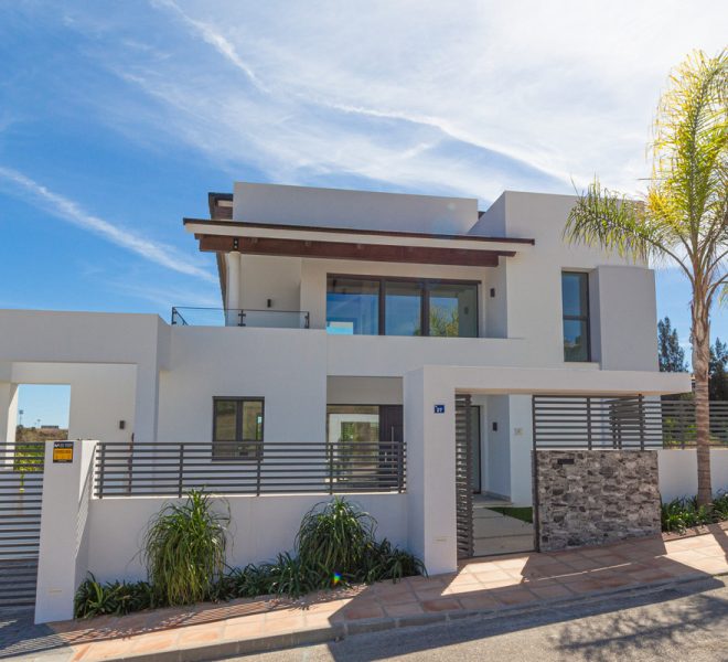 R3994897-Image 1-Detached - 4 Beds - 352 Built